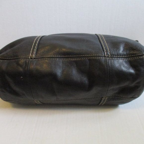 Tignanello Black Pebbled Leather HOBO Shoulder Bag - Picture 4 of 8